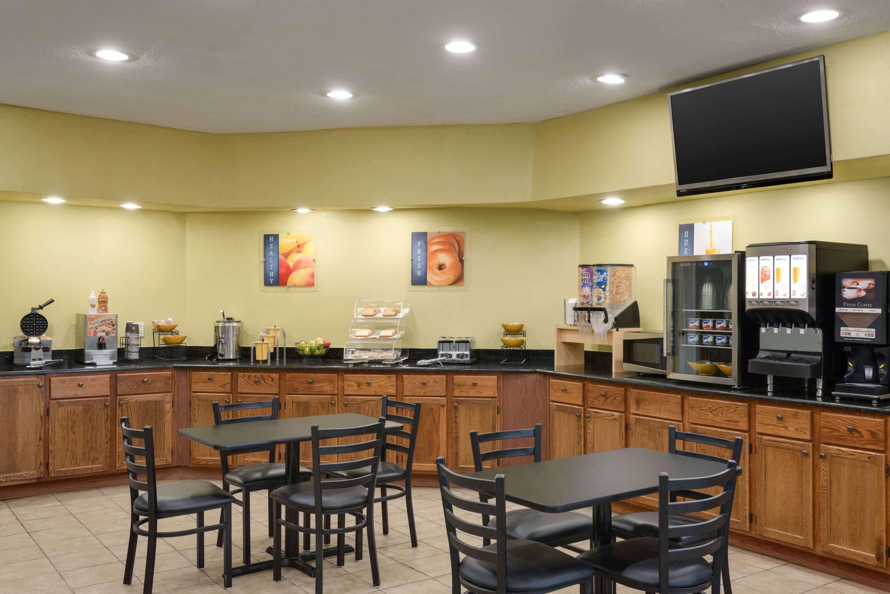 Days Inn By Wyndham Whitmore Lake Esterno foto