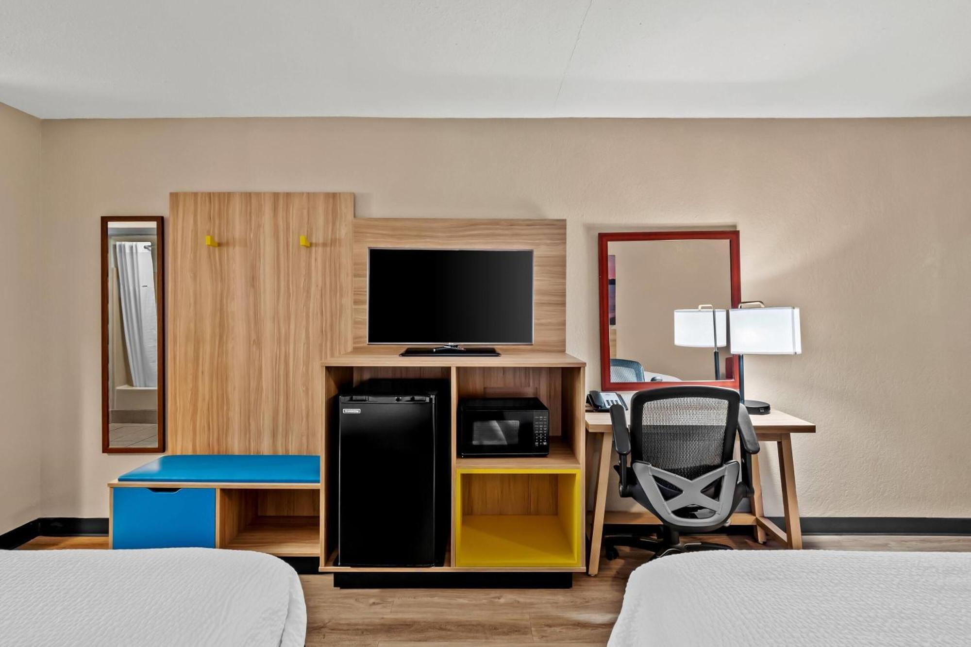 Days Inn By Wyndham Whitmore Lake Ann Arbor Brighton Esterno foto